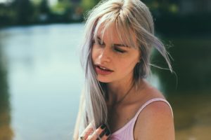 mechas para disimular las canas